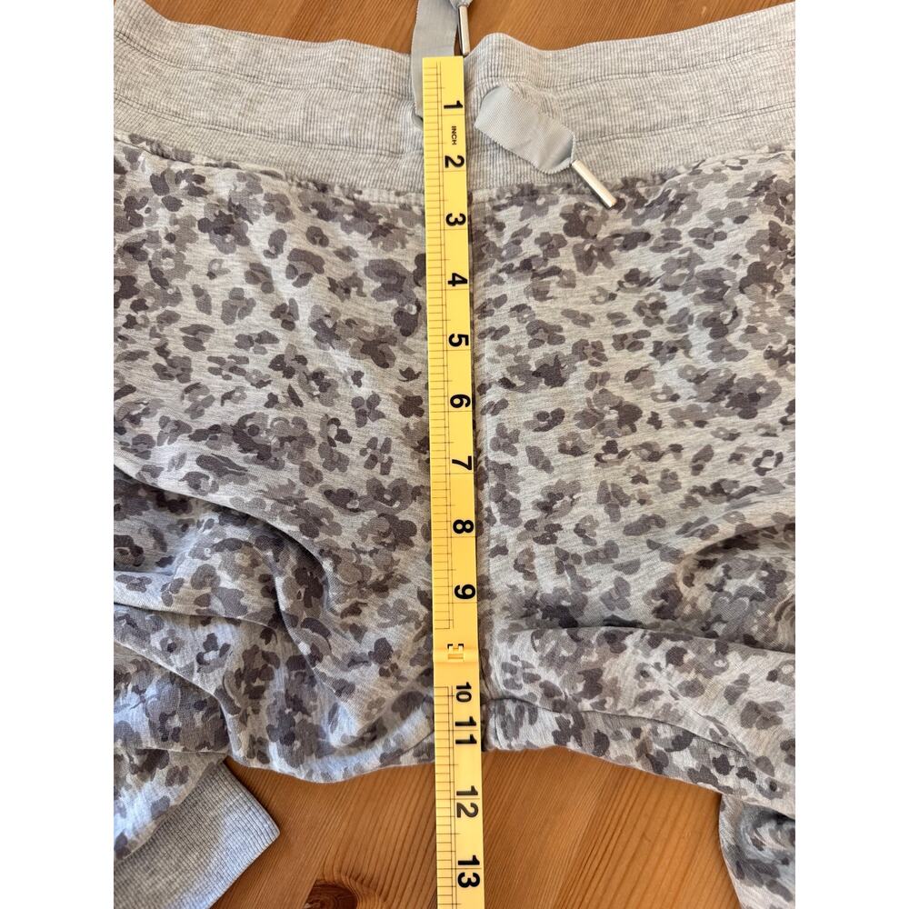 Athleta Balance Jogger Gray Animal Print Tencel Lyocell Sweatpants Size S - Picture 8 of 9